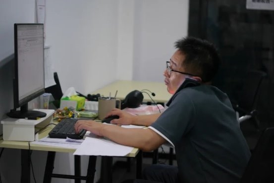 直击志愿填报现场！看看载望升学的规划师都在忙什么？(图4)