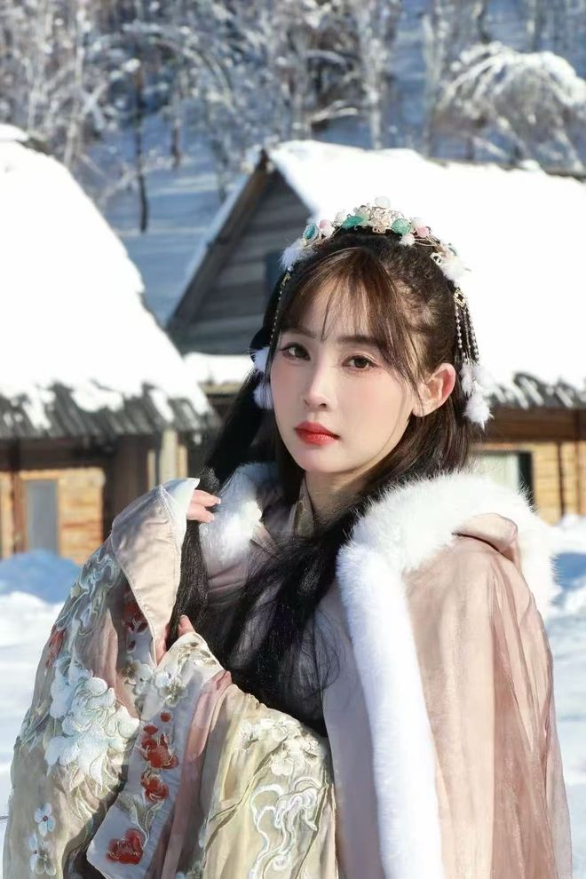 去新疆玩10天要准备多少钱?最新品质小团报价及路线规划方案(图1)