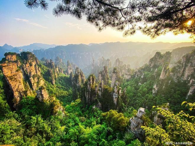 张家界五天游攻略：本地导游规划森林公园+凤凰古城路线+费用(图1)