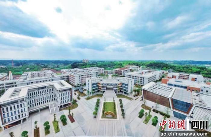 简阳这五年：优质教育惠万家(图2)