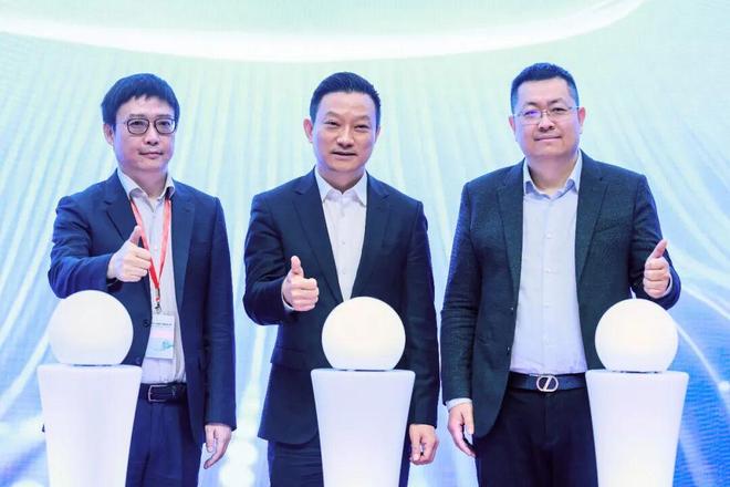 长江国际商会副会长单位爱康集团携手华为云打造AI健康管理新范式(图2)