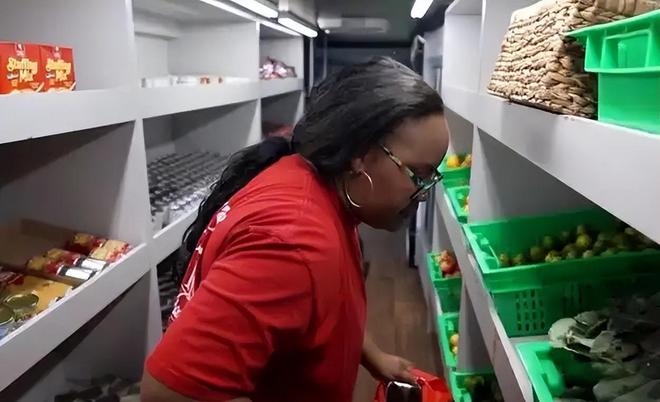 美国政府停摆坑惨穷人！食品券 11 月或将停发4200万人集体断粮(图5)