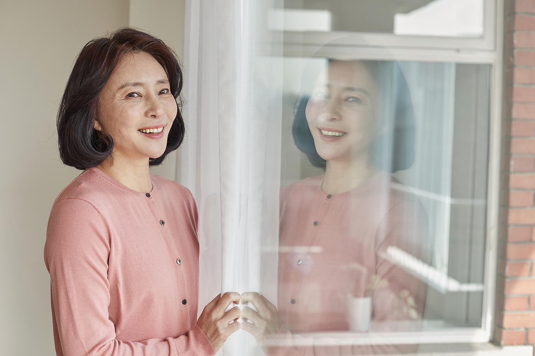 AI守护更年期健康！“更健康”小程序上线亿女性慢病管理难题